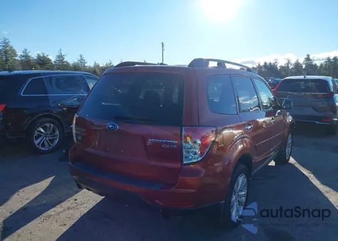 2011 Subaru Forester 2.5X Limited z USA, uszkodzony, nr VIN JF2SHAEC2BH727852